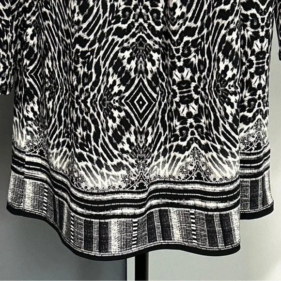 GLORIA VANDERBILT Women's Small Animal Print Slinky Top Embellished Stretch Sexy - Picture 4 of 13